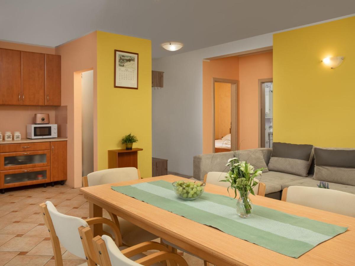 Holiday Home Lavendel - Mlk159 By Interhome Dobrinj Exterior foto